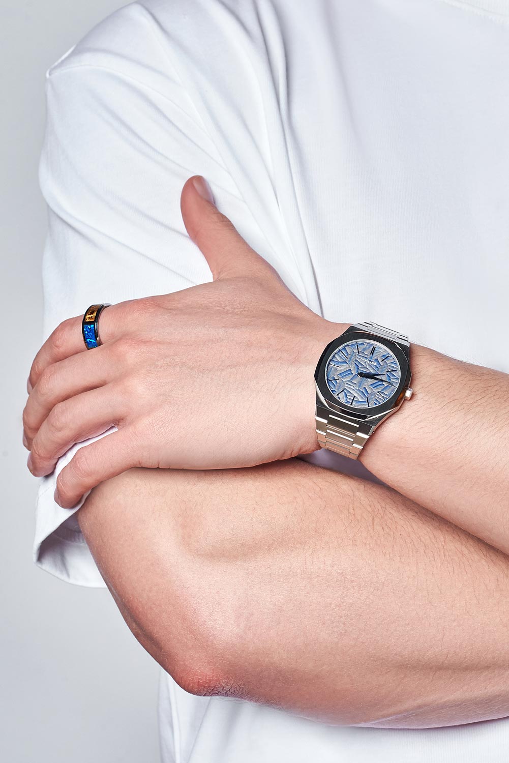 Milano UTBJ35 Men’s Watch – Ultra Thin, Stainless Steel, Blue Textured Dial