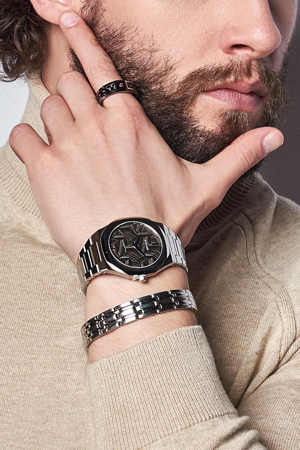 D1 Milano UTBJ32 Men’s Watch – Ultra Thin, Stainless Steel, Textured Black Dial
